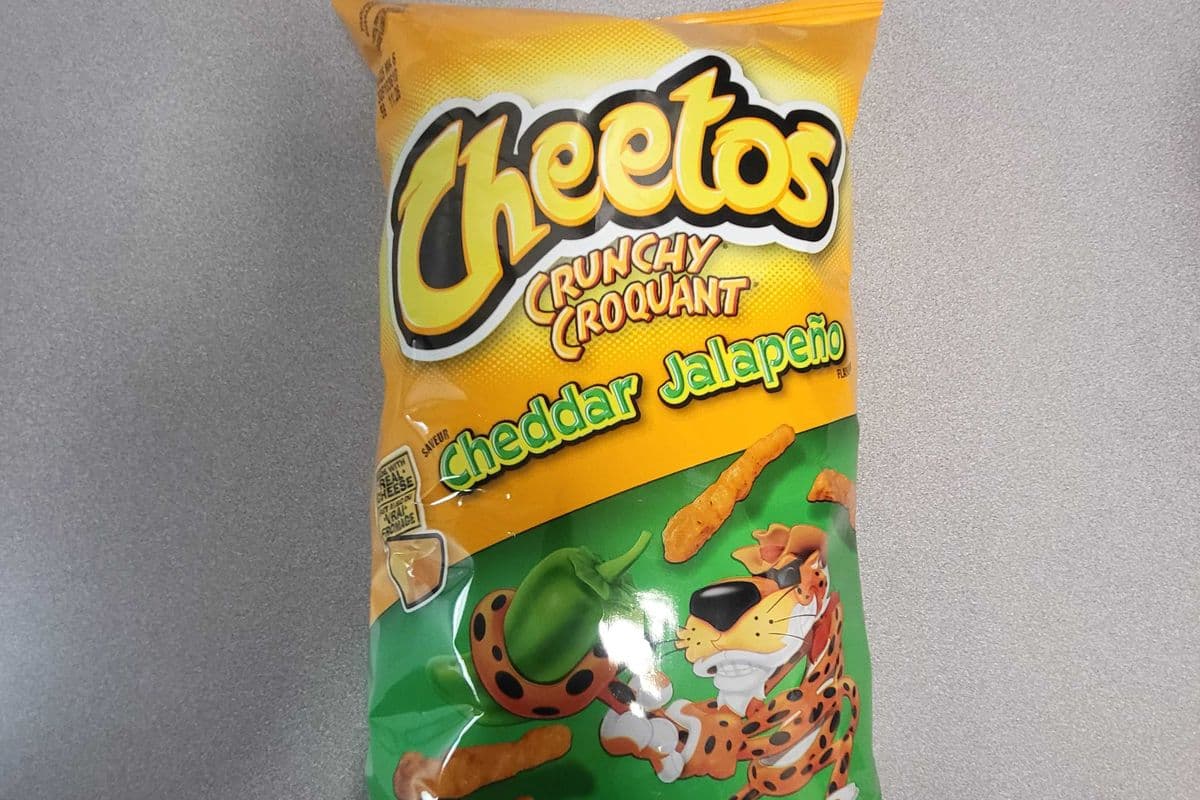 CHEETOS CRUNCHY FLAMIN HOT (285G)