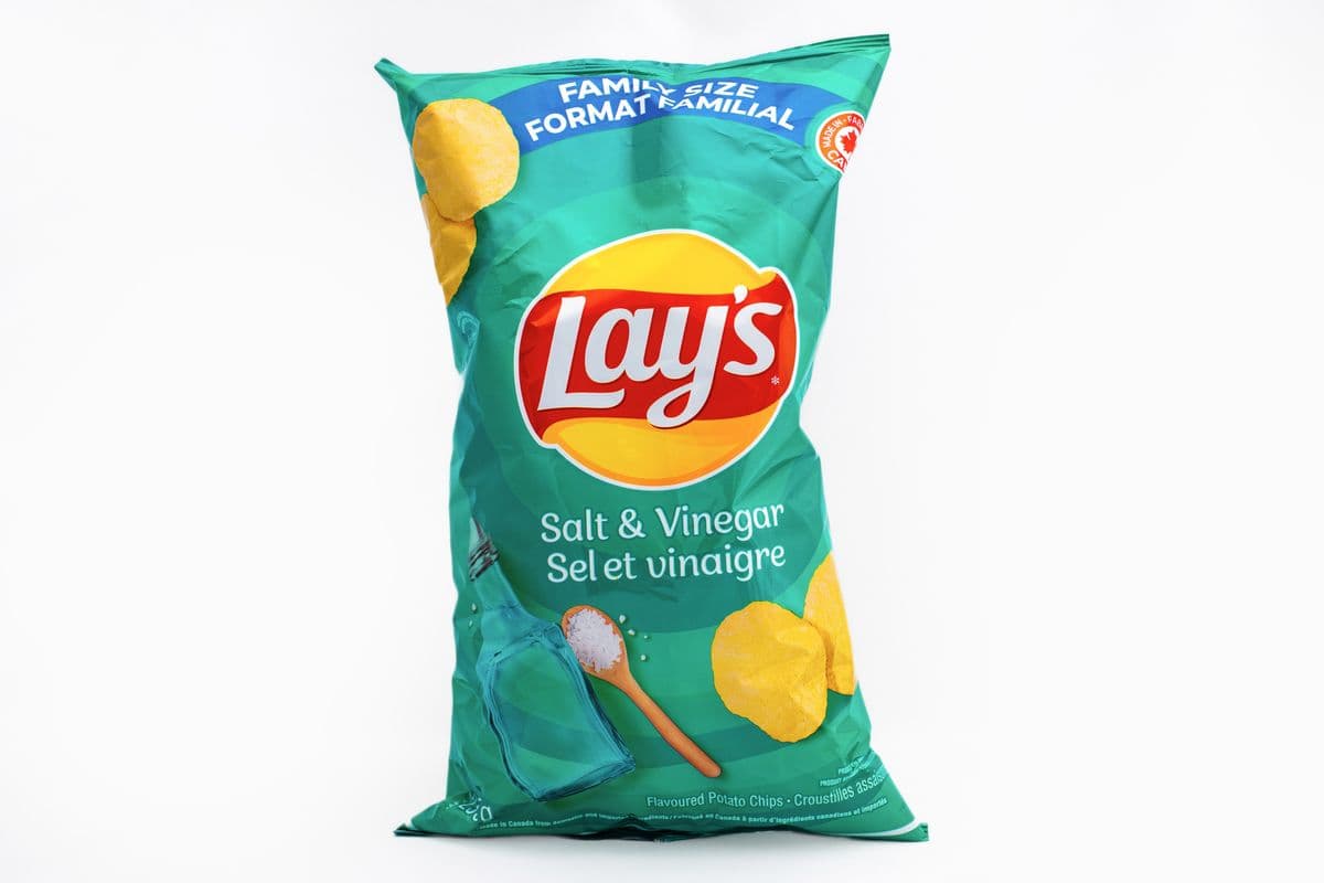 Lay's Salt and Vinegar Chips (165g)