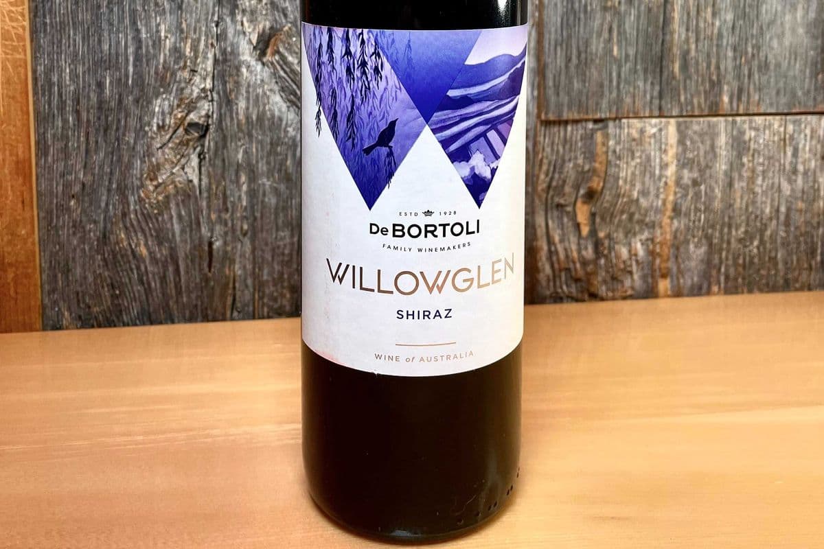 SHIRAZ RED WINE BOTTLE