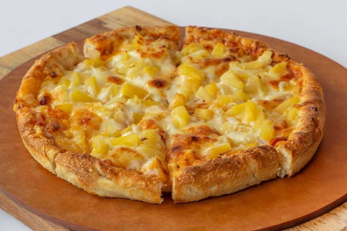 GF Hawaiian Pizza