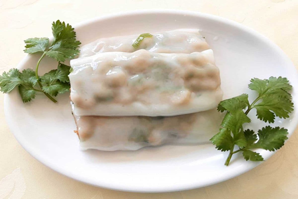 22. Steamed Rice Roll with Beef