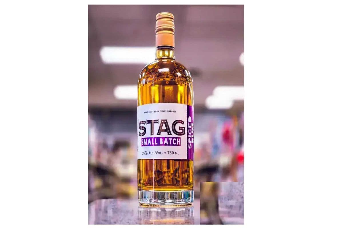 STAG SPICED RUM (1 x 750ML)
