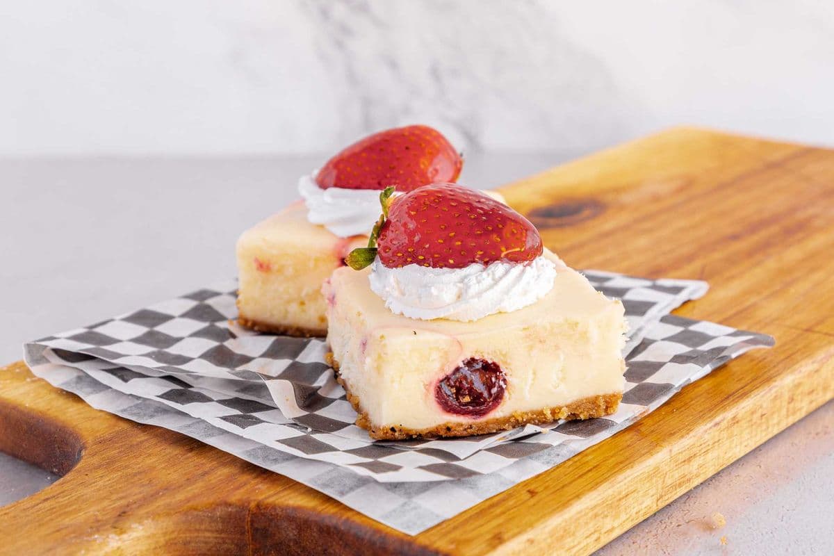 Mini Strawberry Cheesecake Square (2.5"x2.5")