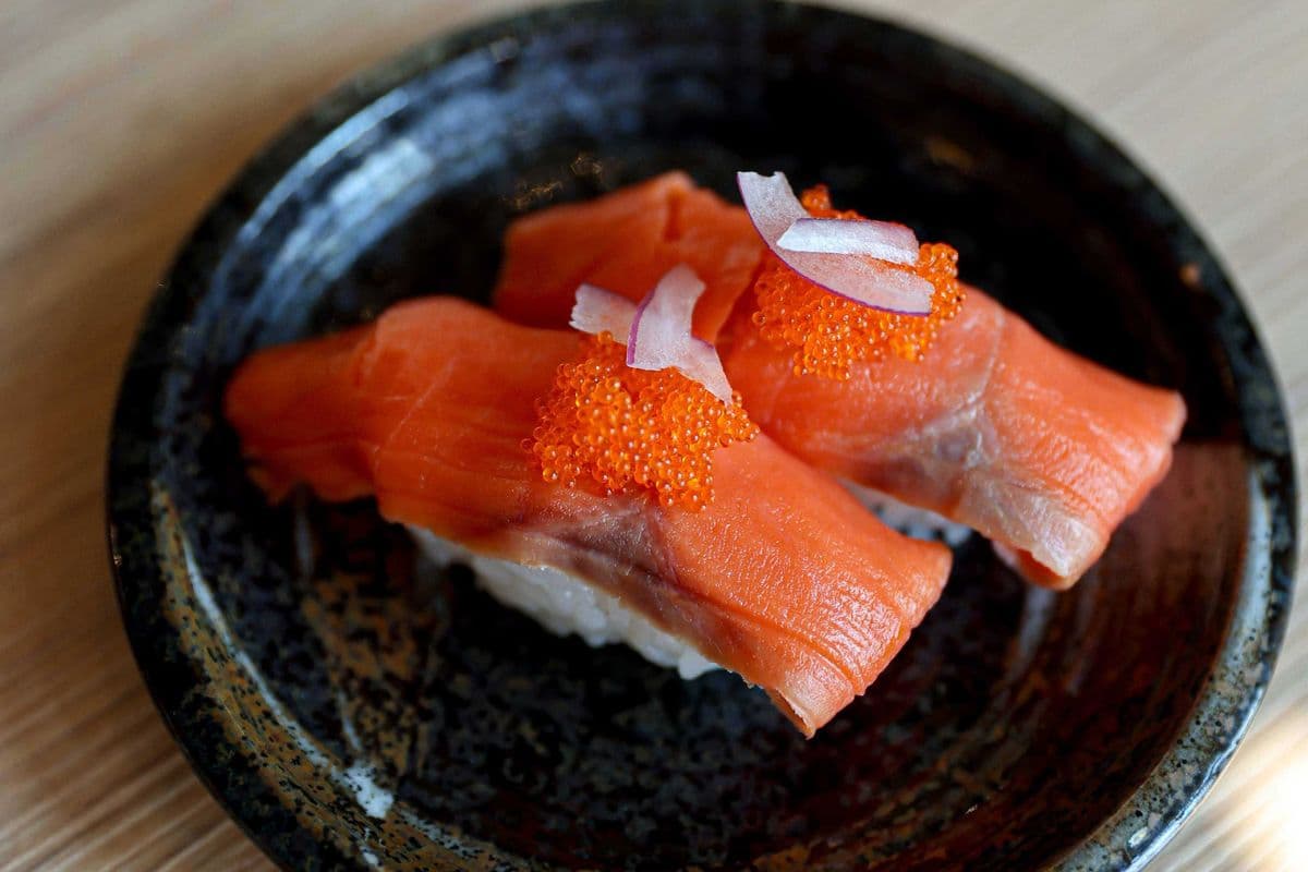 Smoke Salmon (2 pcs)