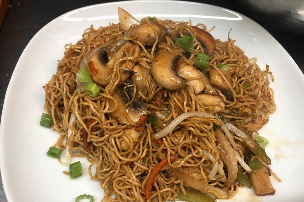Mushroom Chow Mein