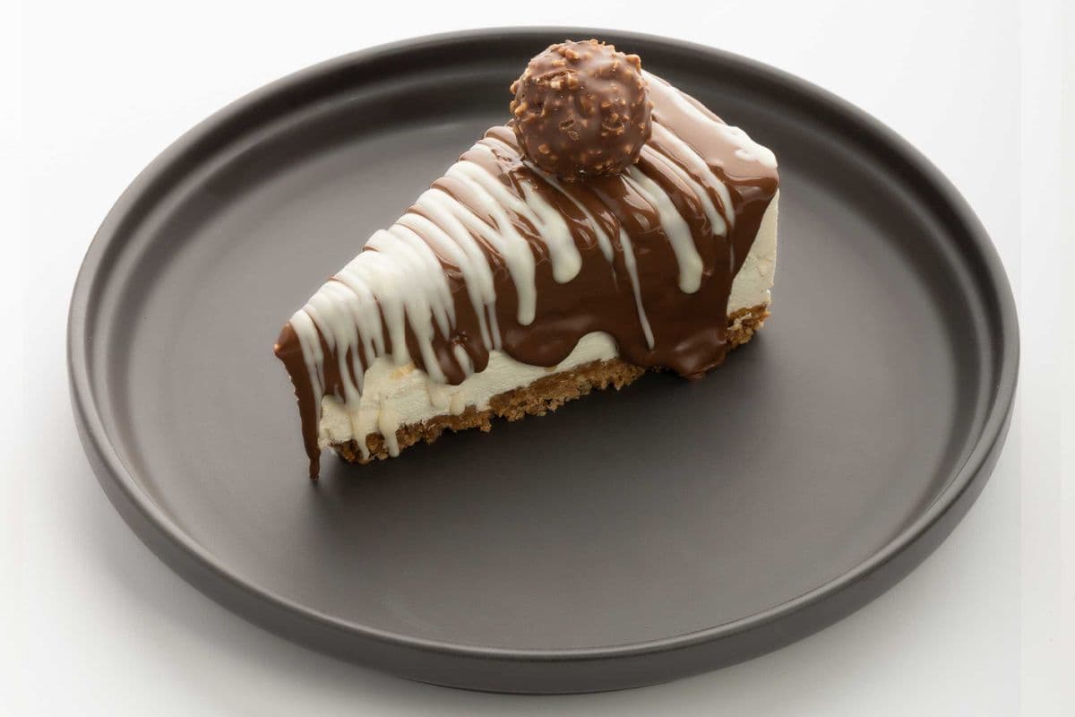 Ferrero Rocher Cheesecake