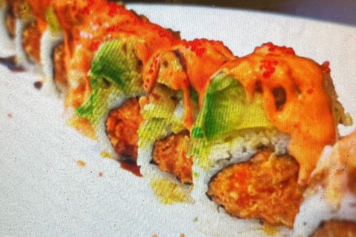 Volcano roll 8pcs (火山爆发卷8个)