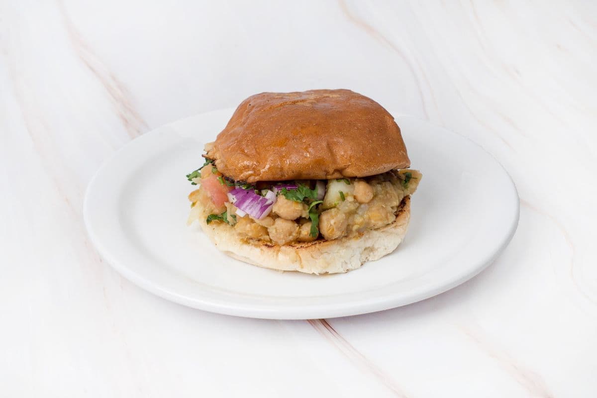 Bunn Stuffed Kulche Chole