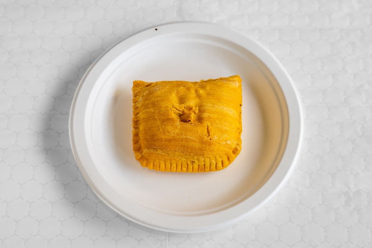 Galette jamaïcaine (1 mc) / Jamaican Patty (1 pc)