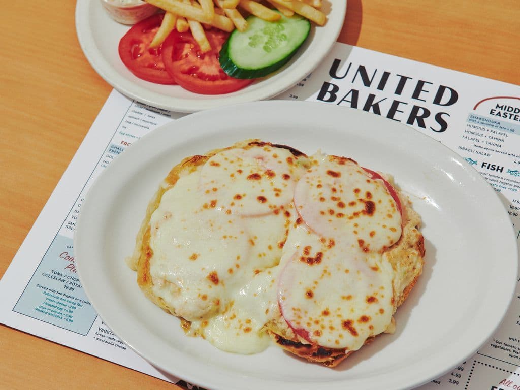 Open Face Tuna Melt Au Croissant**
