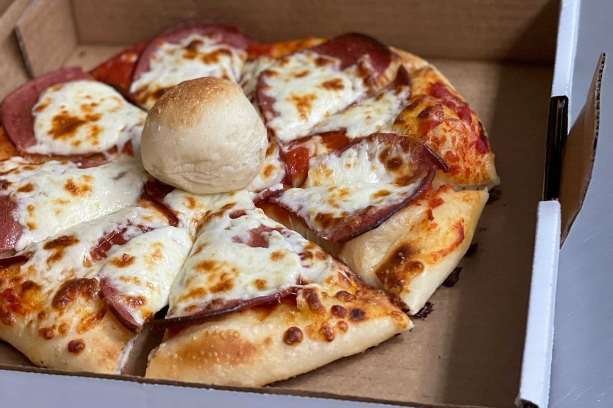 5. 14" Salami Pizza