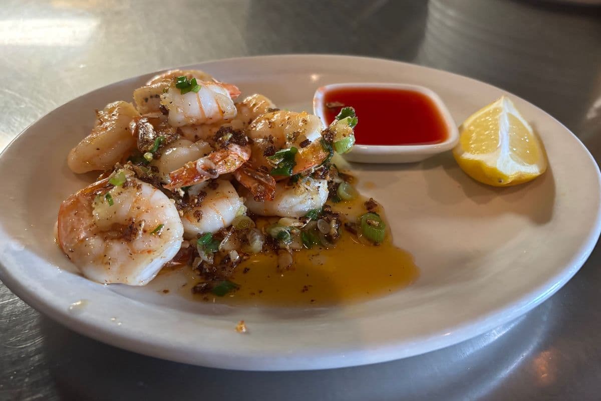 51. Szechuan Pan Fried with Whole Shrimp (Hot)