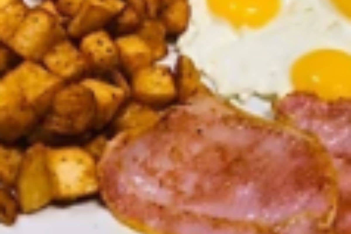 9. Peameal Bacon, Eggs, Toast, and Home Fries