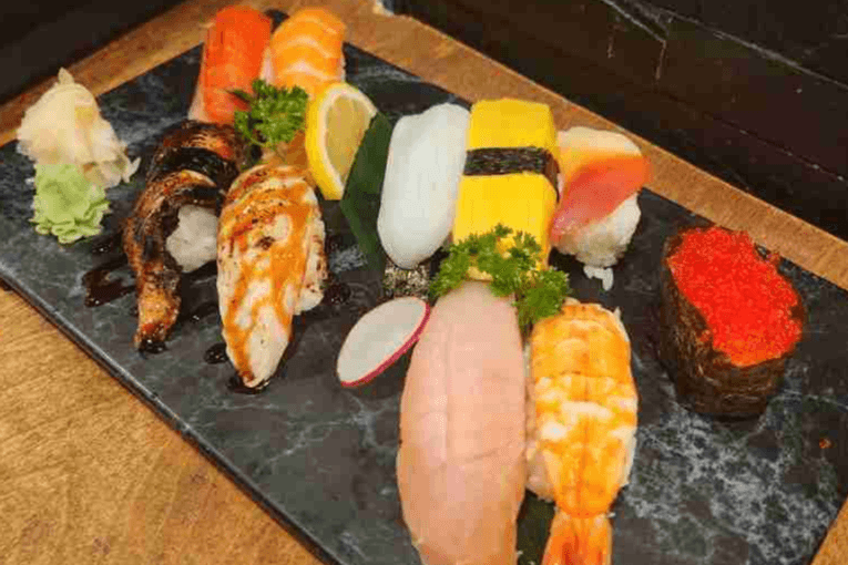 Assorted Nigiri Combo (10 pcs)