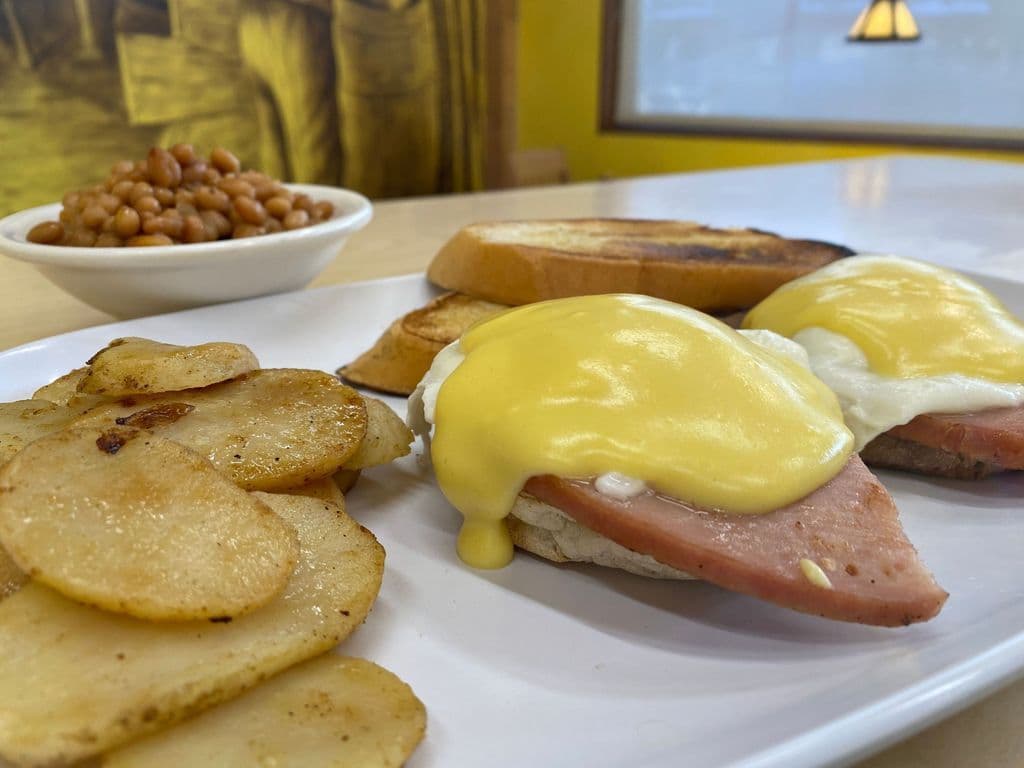 Oeufs bénédictines / Eggs Benedict