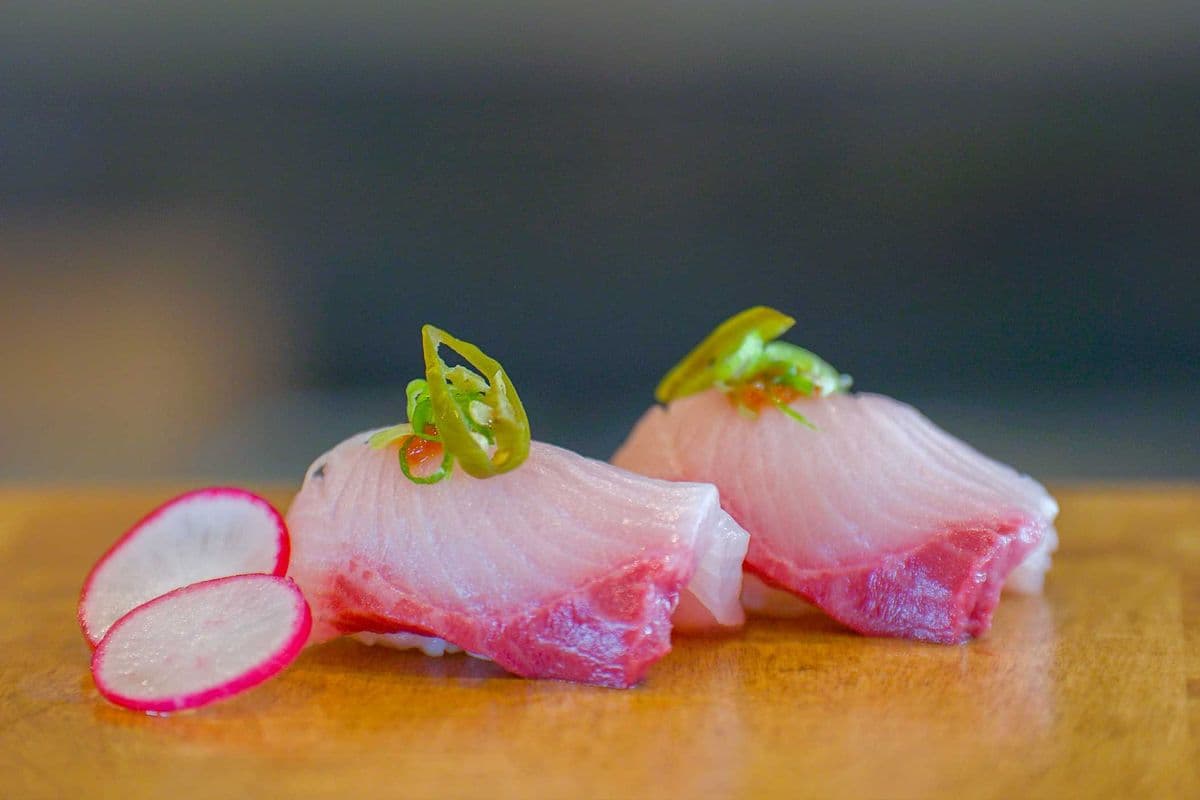 Hamachi Nigiri Sushi (1 pc)