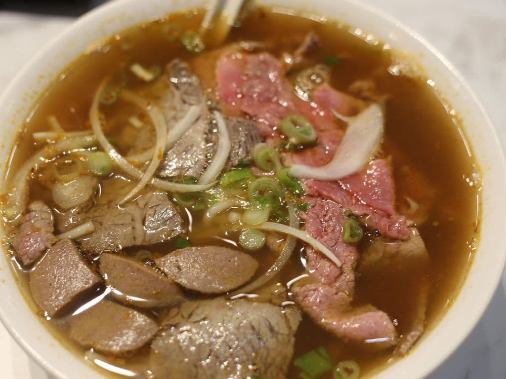 9 . BUN BO HUE