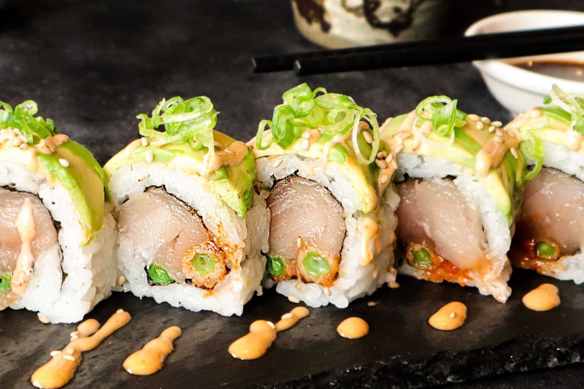 Victoria Roll (8 pcs)