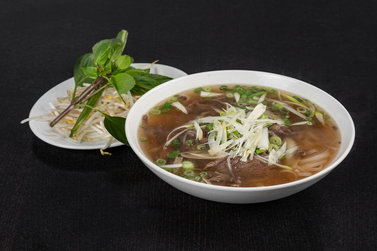 P1. Saute Beef Rice Noodle Soup / Phở Tải Lăn
