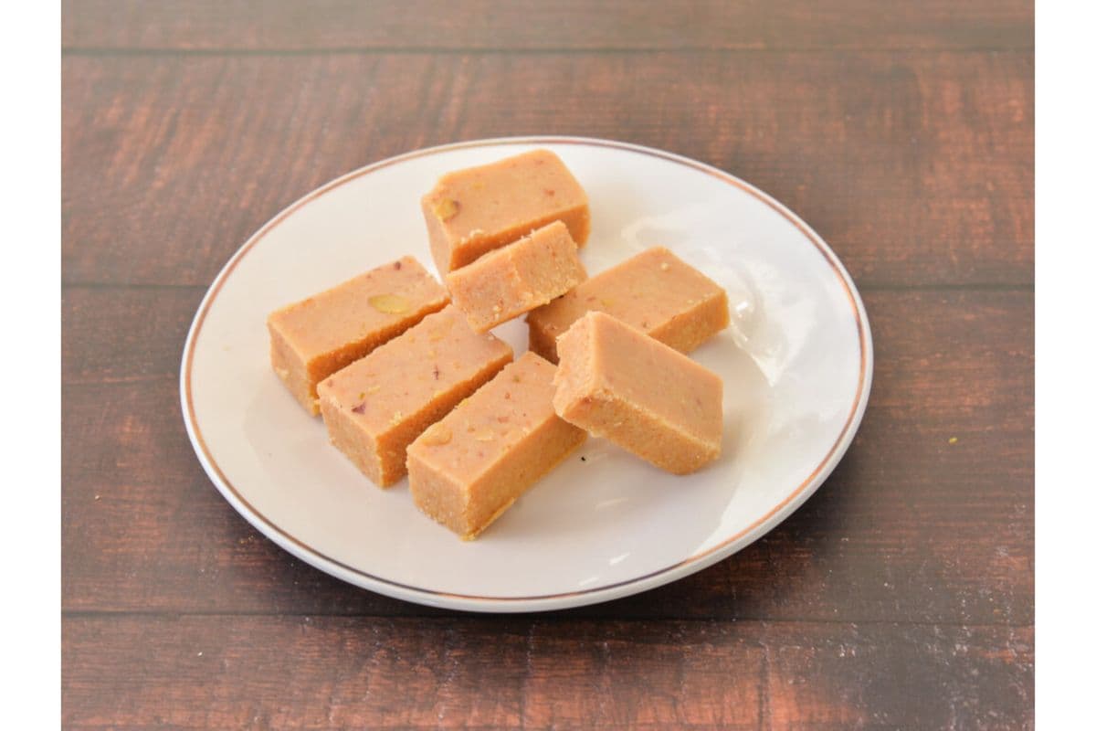 Besan Burfi (1 LB)