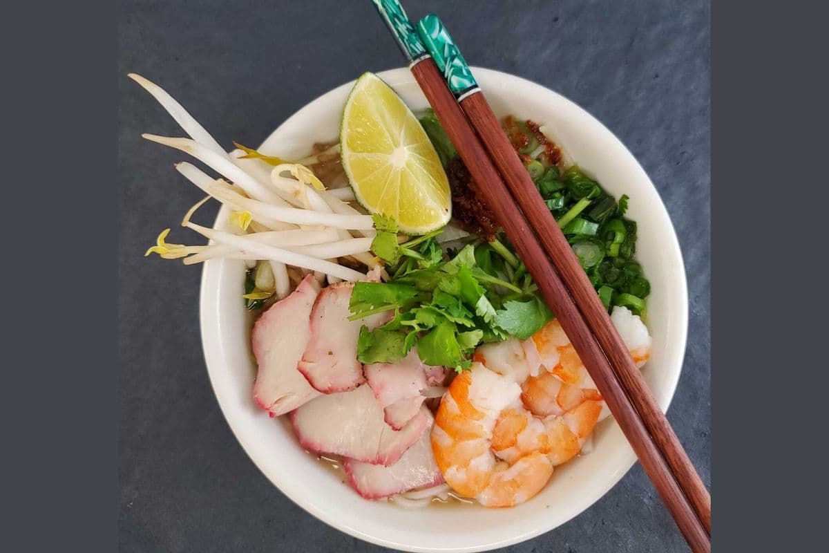 Soupe tonkinoise au porc et crevettes (Hu-tiu)