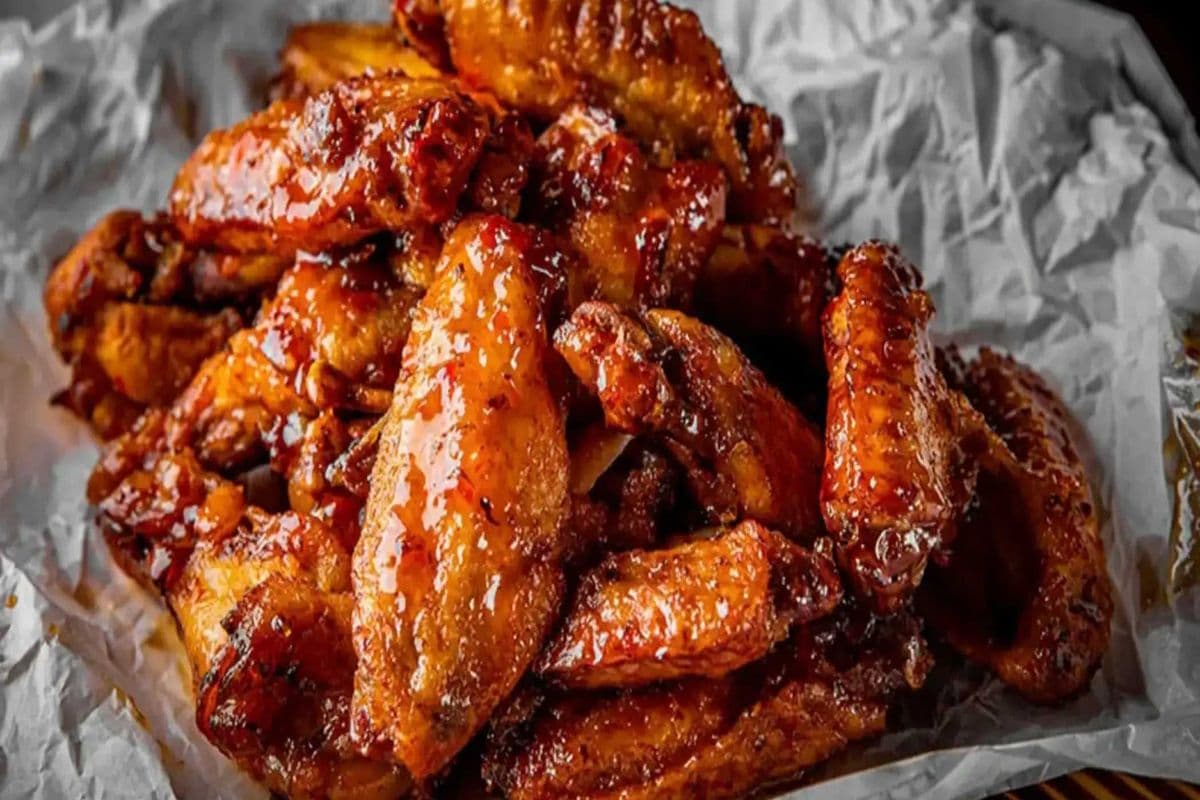 Spicy Garlic Chicken Wings (8 pcs)