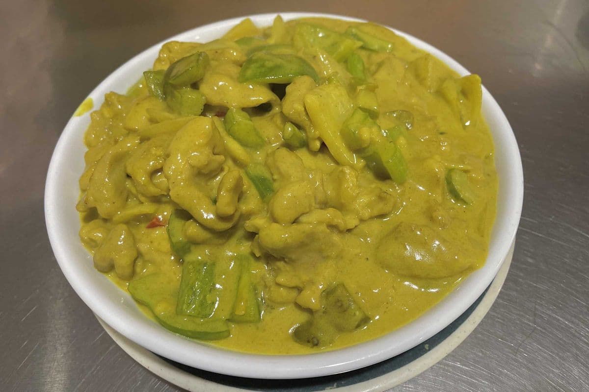 C4. Northern Curry Chicken (咖喱鸡丁)