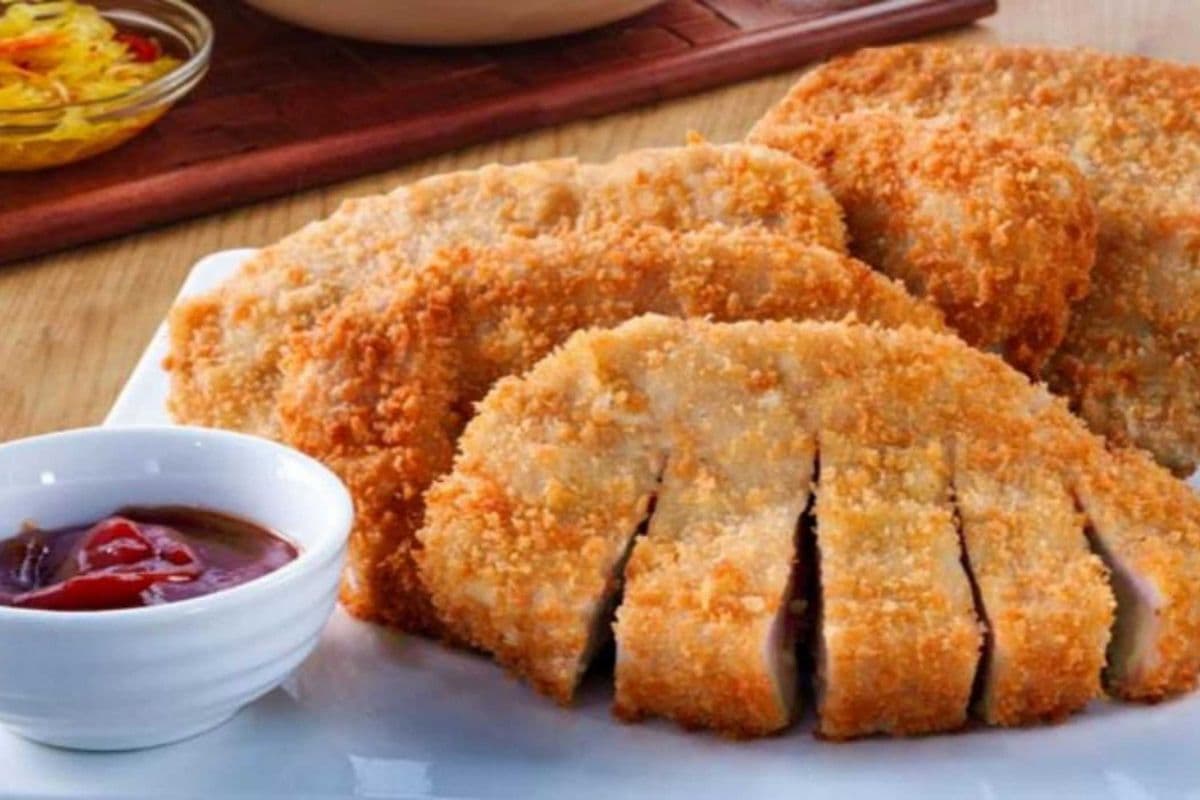 34. Fried Breaded Pork with Honey Garlic Sauce or Sweet and Sour Sauce 酥炸猪排 蜜汁/酸甜