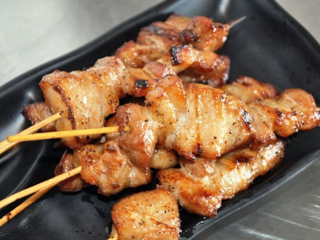 202A. Skewer Pork (6pc)
