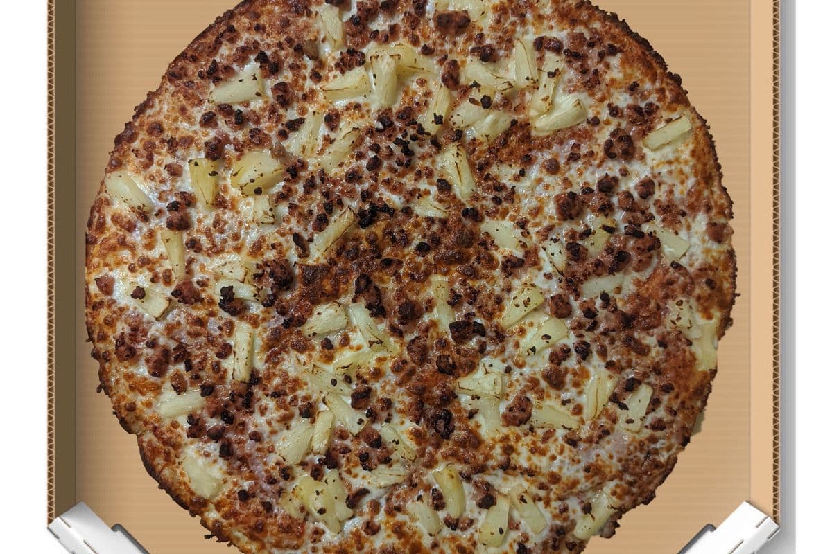 Medium Hearty Hawaiian Pizza