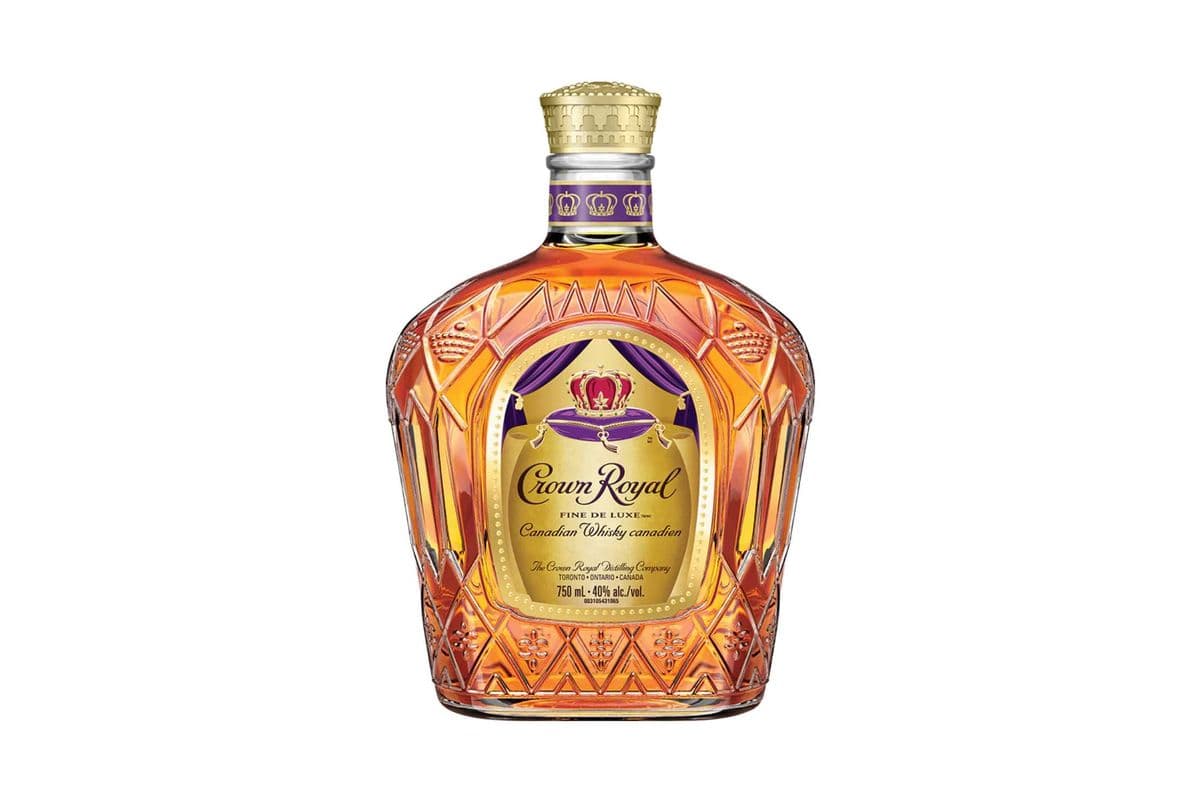 *Crown Royal Canadian Whiskey (750ML) <SAVINGS EVERYDAY>🍁 (1 x 750ML)