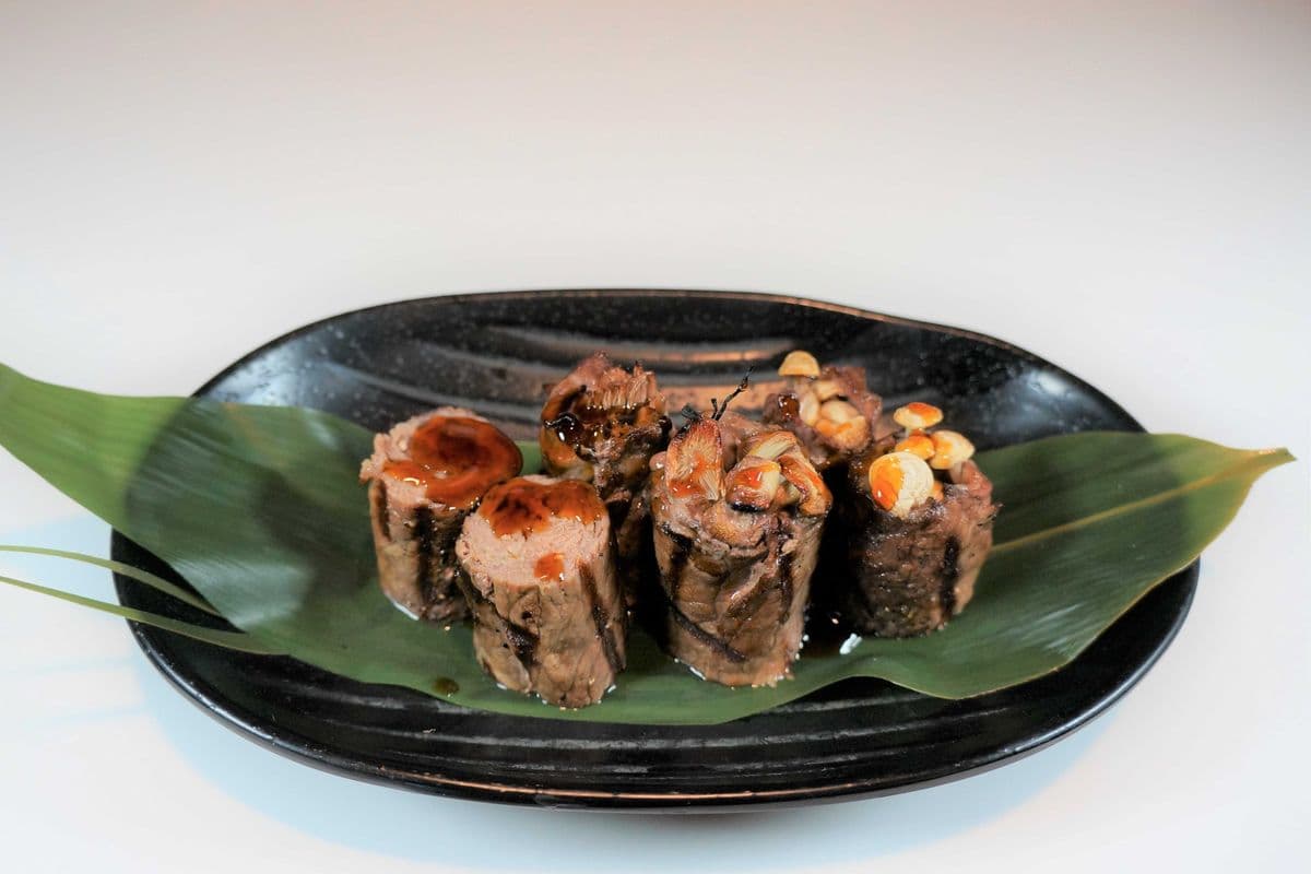 35. Baby Mushroom (Enoki) Beef Roll (6 pcs)