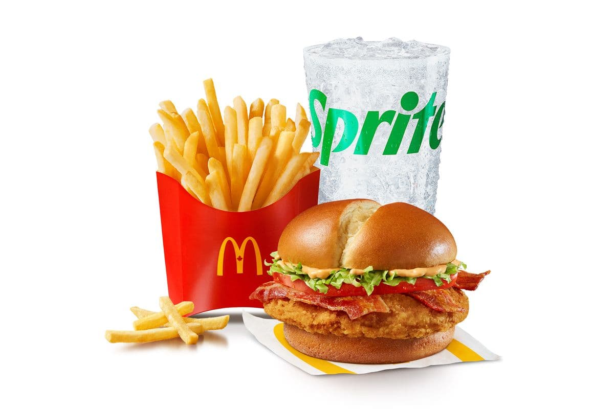 Spicy Bacon Deluxe McCrispy Extra Value Meal [930-1140 Cals]
