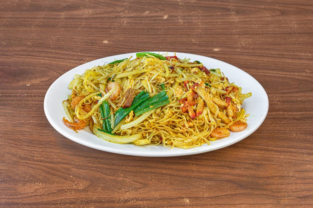 814. Singapore-Style Rice Noodles