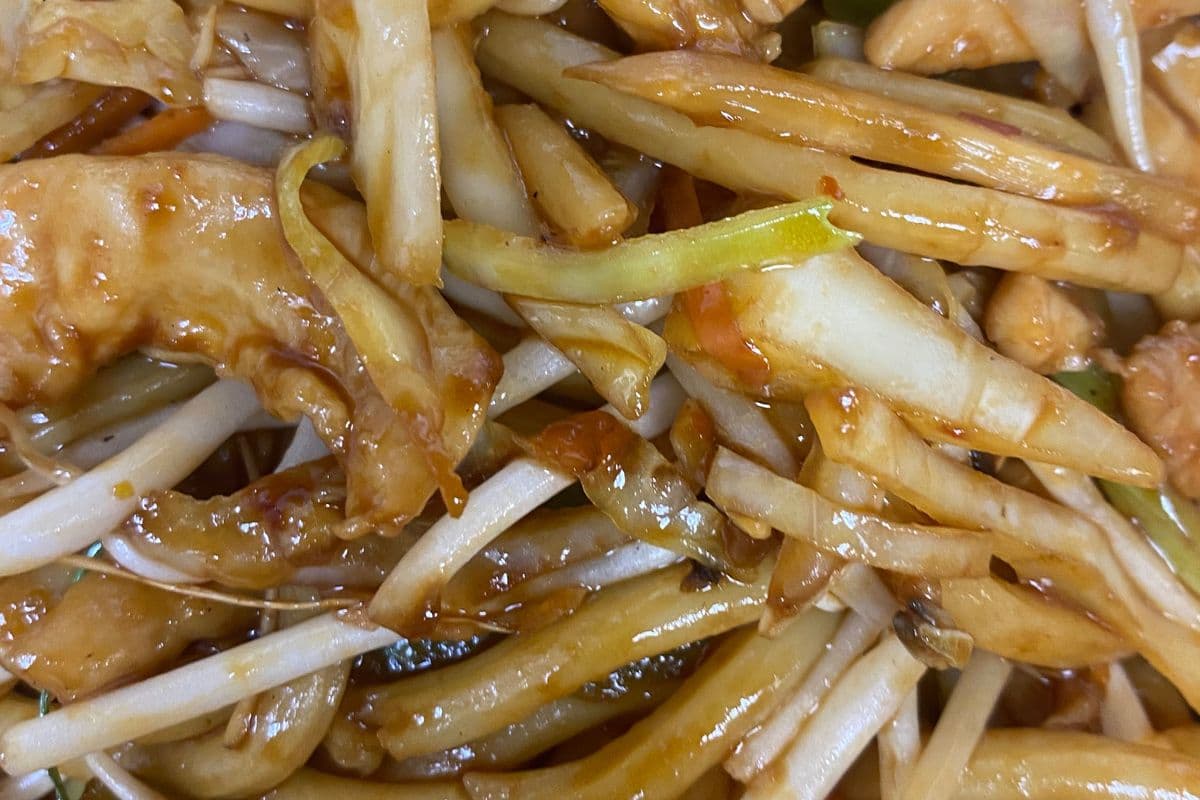 69. Roasted Pork, Chicken, or Beef Shanghai Noodles