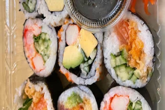 Combo sushi (12 mcx) / Sushi Combo (12 Pcs)