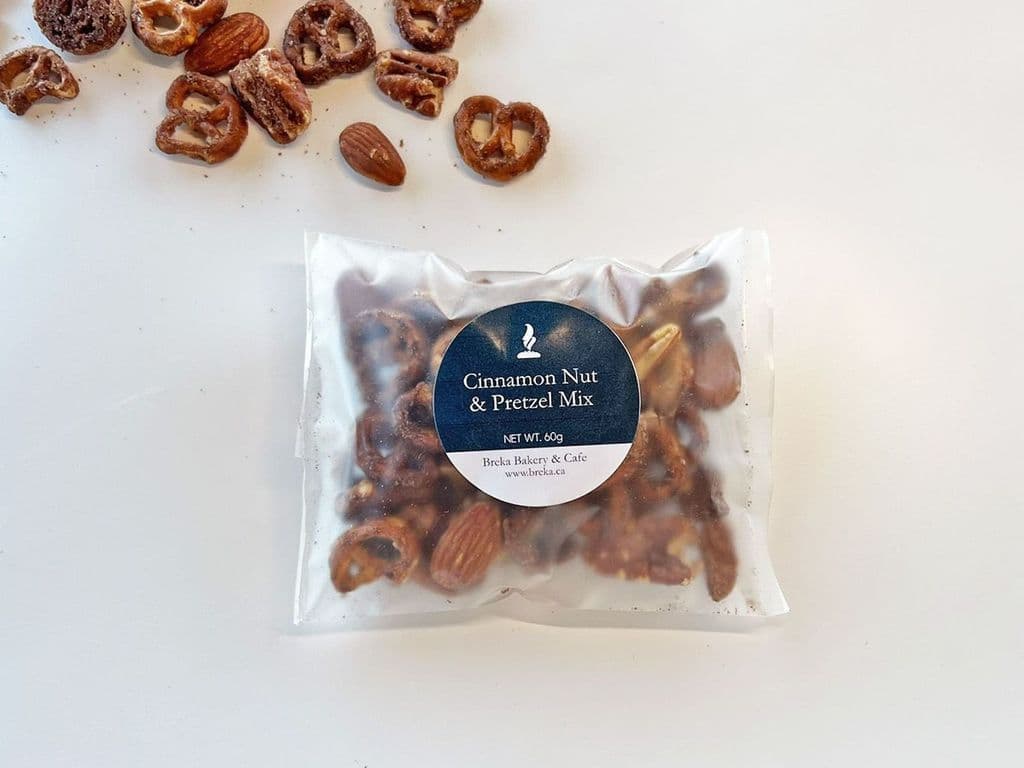 Cinnamon Nut & Pretzel Mix