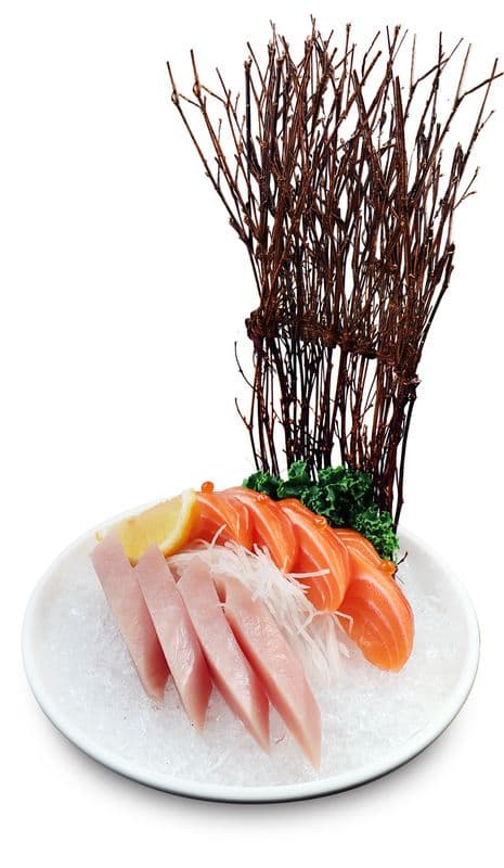 Salmon and Tuna Sashimi (8 pcs)