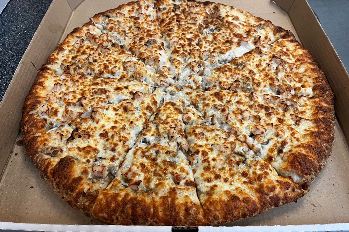 16" Alfredo Chicken Pizza