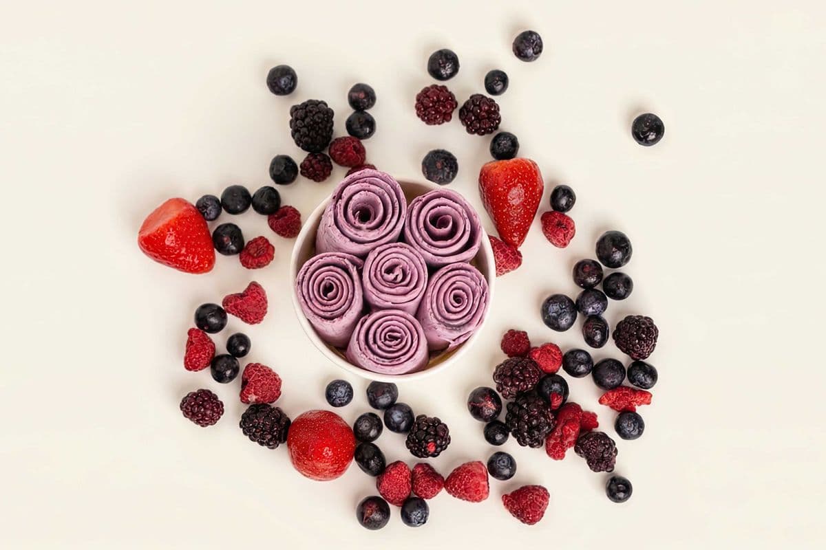 Mix Berries Volcano Rolled Ice Cream