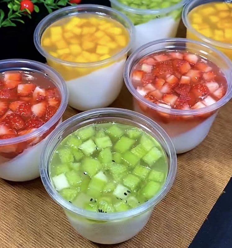 Fresh Fruit Jelly Cup / 水果果冻杯