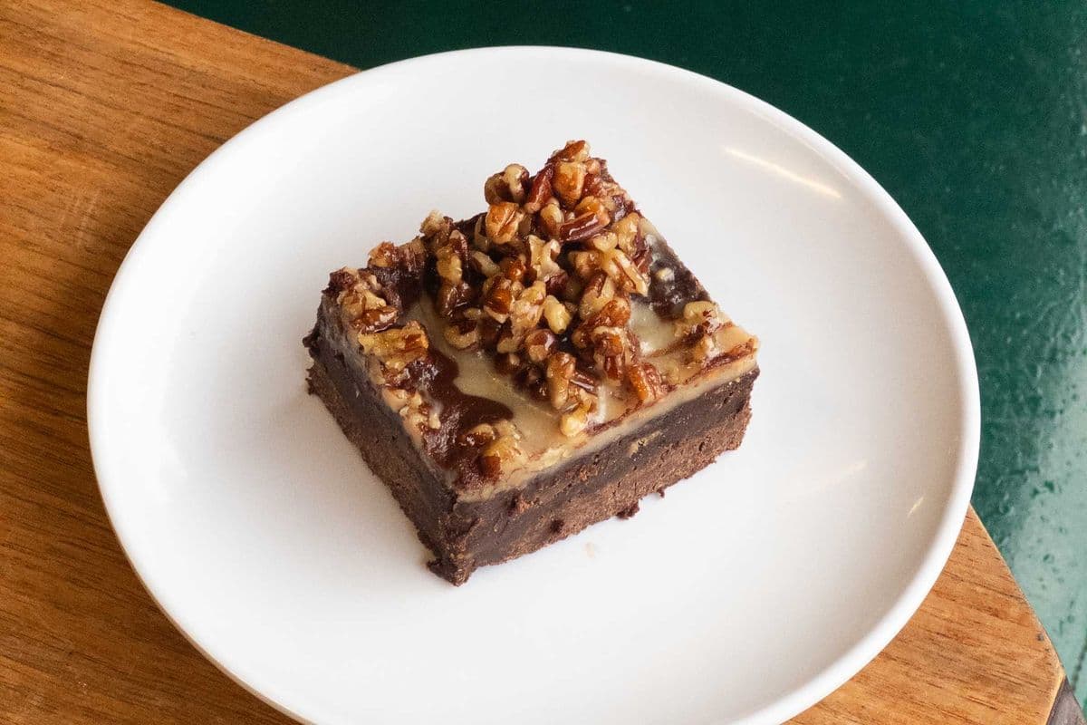 Praline Brownie (1 pc)