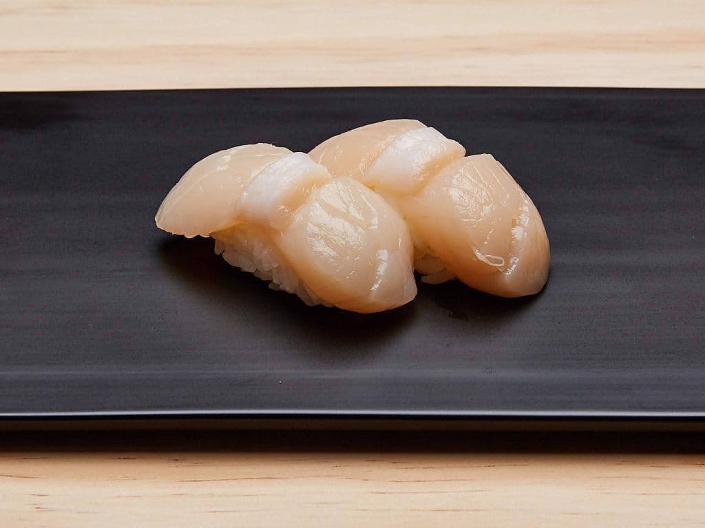 Hokkaido Scallop Sushi (2 pcs)