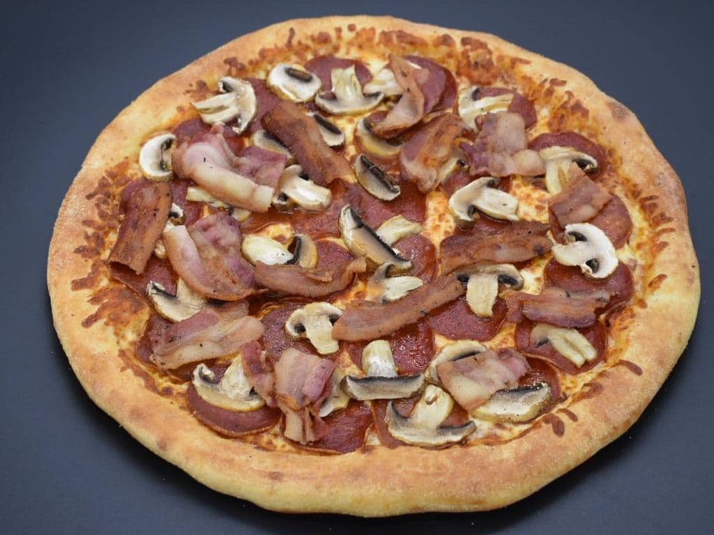 Pizza Quebecoise