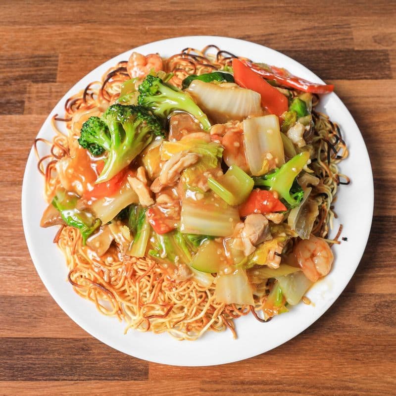 35. Nouilles Frites Cantonaise 煎面