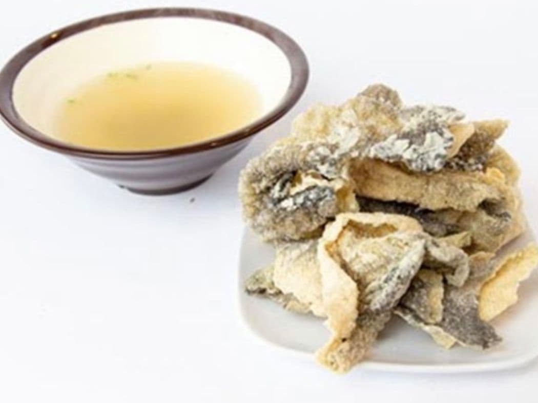 S5 Peaux de poissons frites 爽脆炸鱼皮