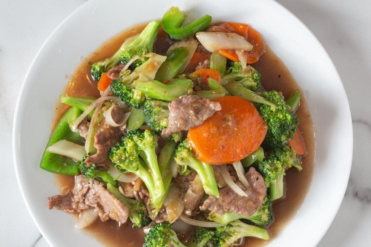 110. Ginger Chicken, Pork, or Beef Stir Fry with Fresh Mixed Vegetables