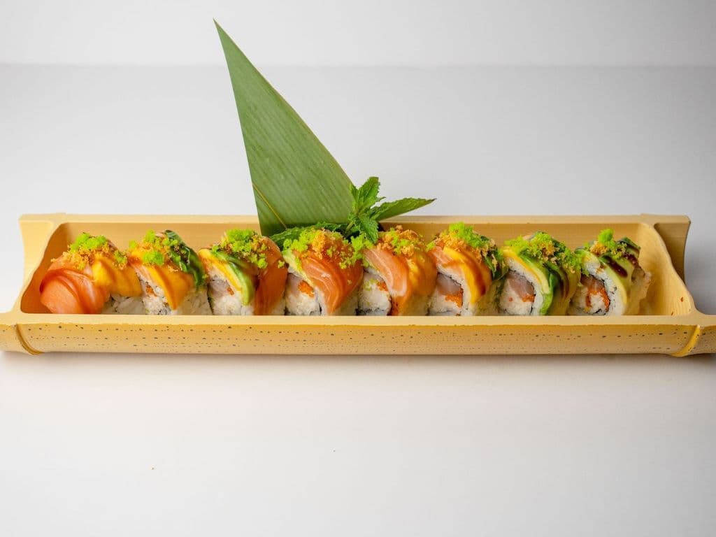 Rainbow Roll 8pcs