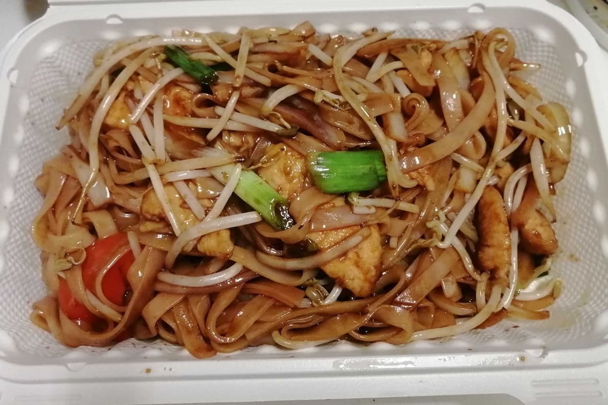 82. Fried Wide Rice Noodles - Pad Si Lew