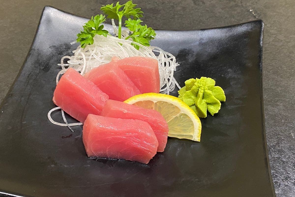 Tuna Sashimi (5 pcs) / 金枪鱼生鱼片